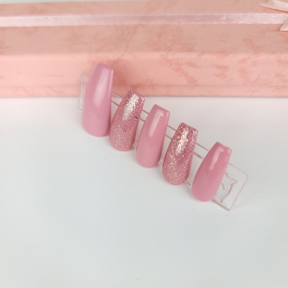 Glamour Nails (Press-on Nails) - Picture 8 of 8